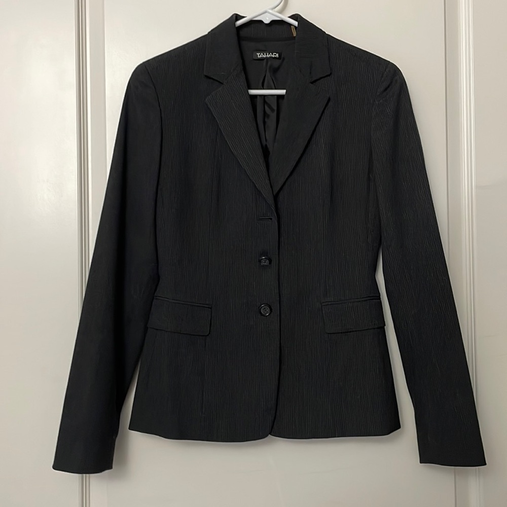 Tahari blazer & skirt set